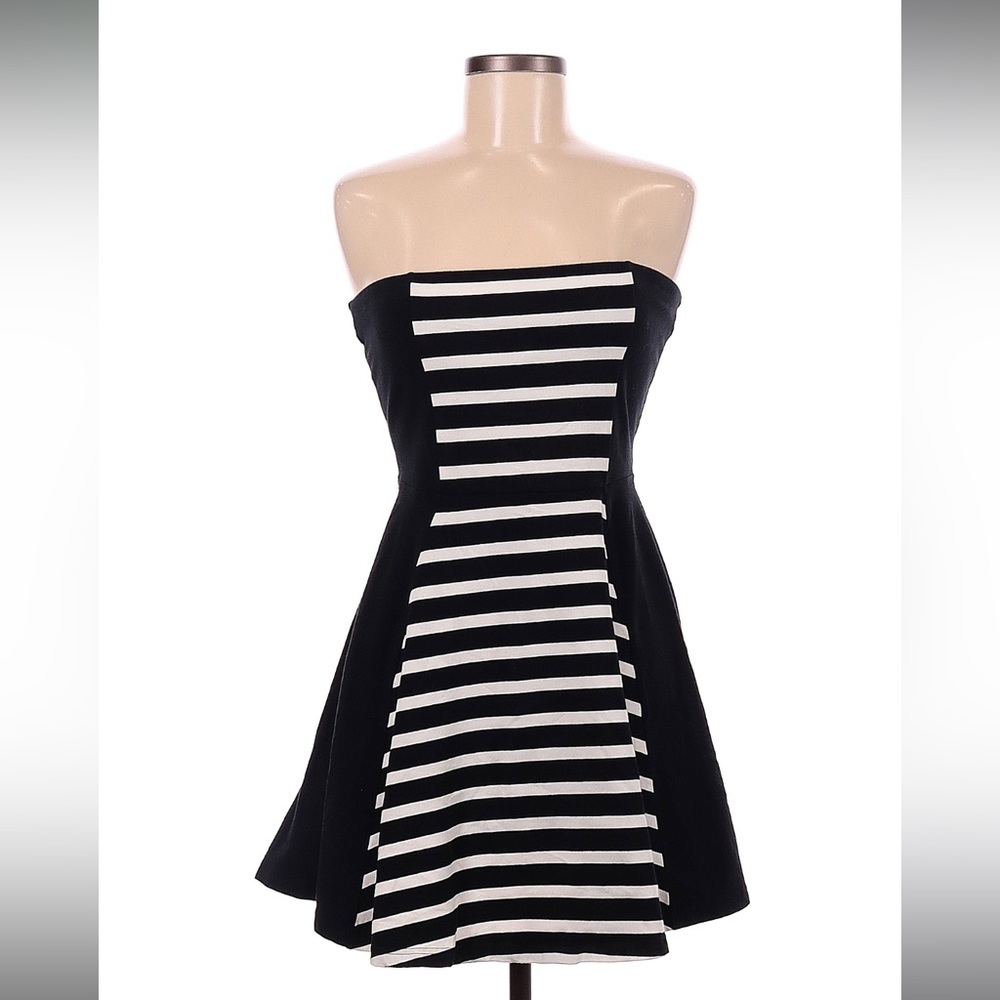 Black and white stripe sleeveless dress